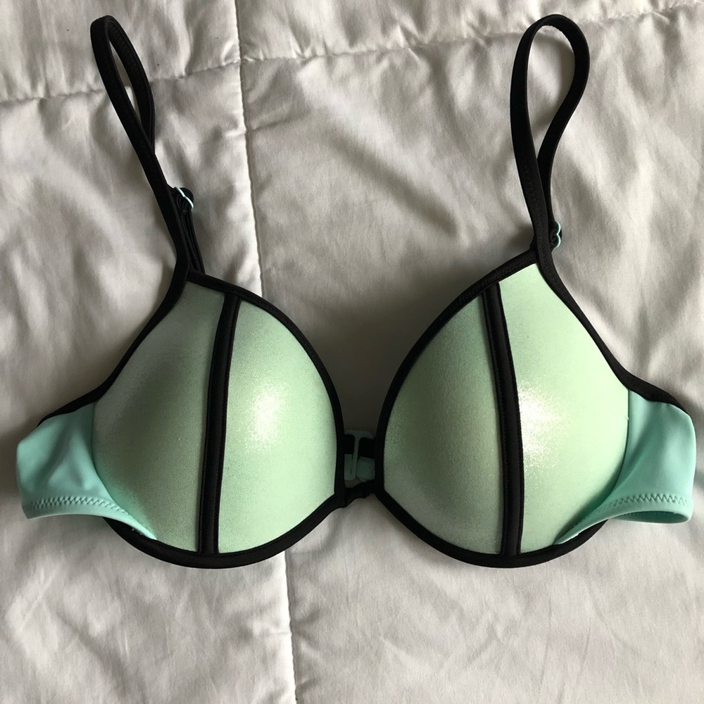 Victoria’s Secret Bikini Top Sz 34 B